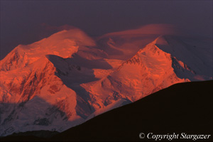 Early morning alpenglow on Denali. Click to go to Stargazer's Photography.