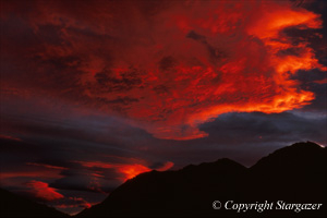 Sunrise at Sable Pass, Denali National Park. Click to go to Stargazer's Photography.