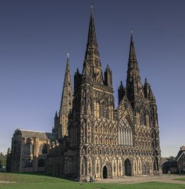 Example of Decorated Gothic style architecture.