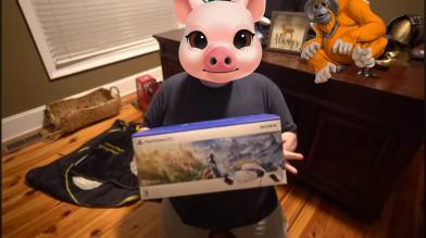 Piggy with the new VR-2 for the Playstation 5!