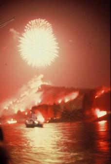 Rhine Aflame ~ The timeframe escapes me now, but this activity commemorates the burning of the castles along the Rhine River some 3-400 years ago.  It is one crowded river during this time with hundreds of boats and ferrys traversing the Rhine from Mainz to Cologne.