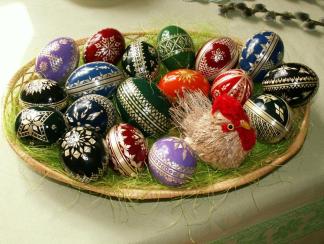 File:Easter_eggs_-_straw_decoration.jpg ~ From Wikimedia Commons, the free media repository

[Link: 'https://commons.wikimedia.org/wiki/File:Easter_eggs_-_straw_decoration.jpg']

[Link: 'https://upload.wikimedia.org/wikipedia/commons/1/10/Easter_eggs_-_straw_decorati...']